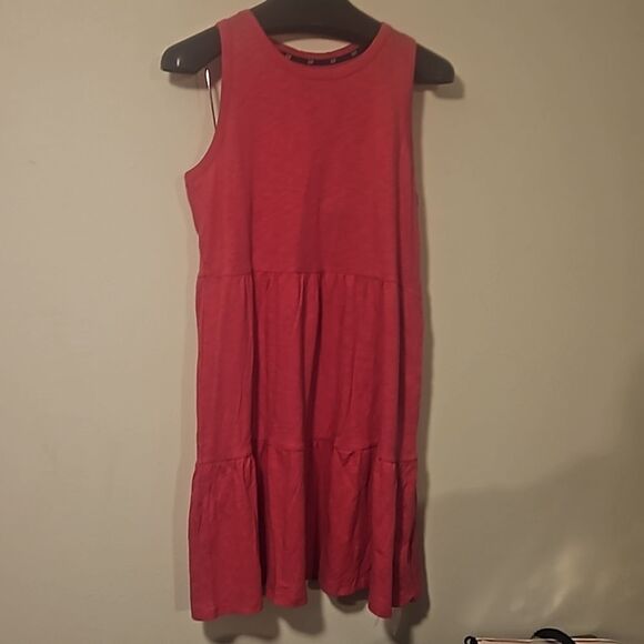 GAP WOMAN TIER DRESS LVERY BERRY NEW - Picture 1 of 7